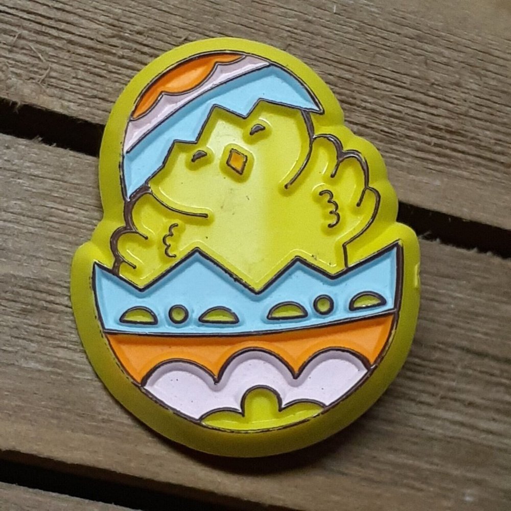 VTG Hallmark Cards Pin Baby Chick Hatching